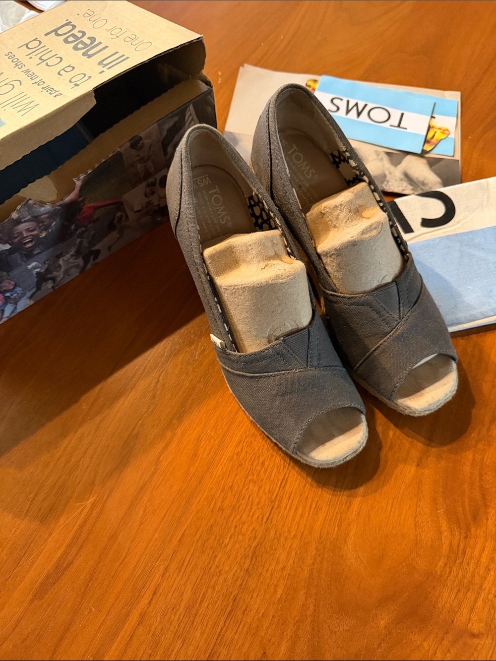 Toms wedges
